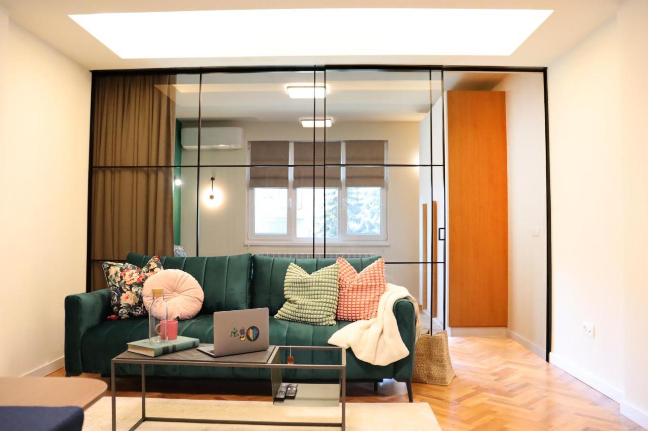 Stylish And Quiet With Balcony Appartamento